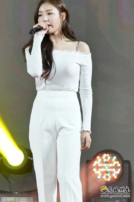 Gavy NJ 女团单拍秀 拍摄日期：180417【2合集 316 MB】