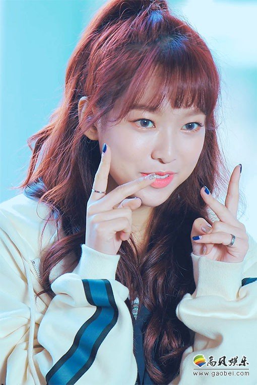 April 单拍秀 拍摄日期：181026【252 MB】