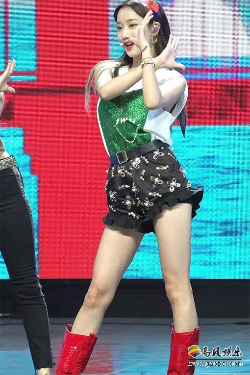 APRIL 饭拍秀 拍摄日期：20200806【4合集 1.07 GB】