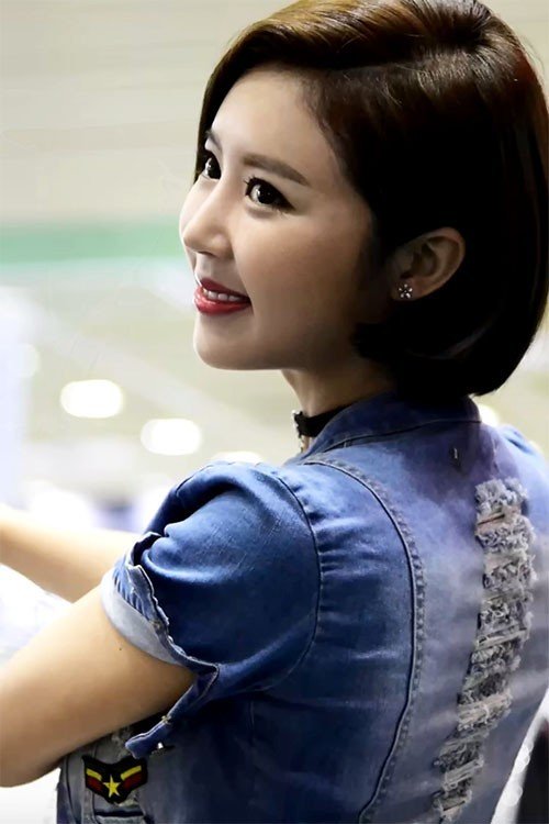 2016 Seoul Auto Salon 韩国首尔车展 美女车模饭拍_05【174 MB】