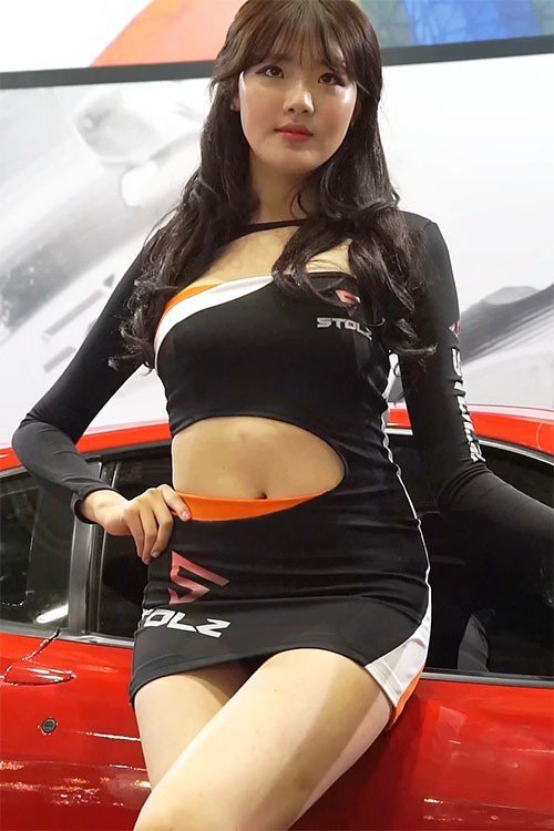 2016 韩国首尔车展美女车模饭拍秀-25【42.8 MB】