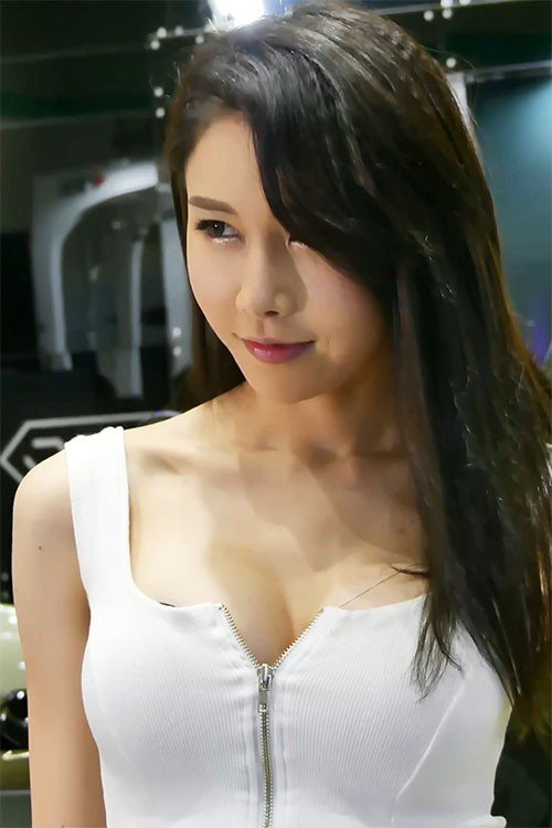 2016 韩国首尔车展4k高清特写美女车模无水印饭拍秀-65【48.4 MB】