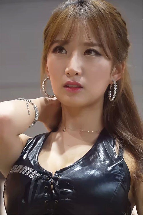 2016 韩国首尔车展高清美女车模饭拍秀-94【73.5 MB】